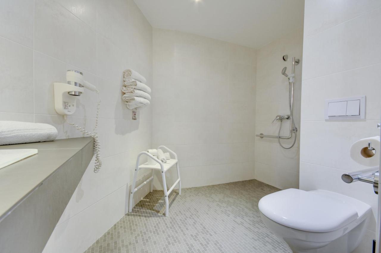 Brit Hotel Lille Centre מראה חיצוני תמונה